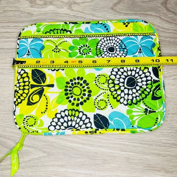 Vera Bradley Rosy Posies Sleeve Case Bag Tablet iPad Zipper Lime - Picture 5 of 9
